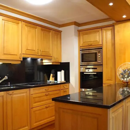 Charming 3 Bedroom On Jack Nicklaus Golf Course - Estoril Crans-Montana