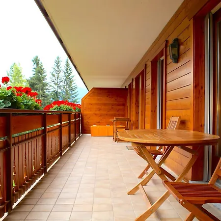 Charming 3 Bedroom On Jack Nicklaus Golf Course - Estoril Apartment *